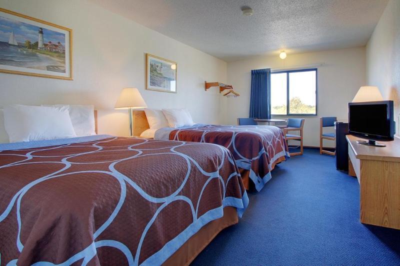 Country Club Inn & Suites Kirksville Bagian luar foto